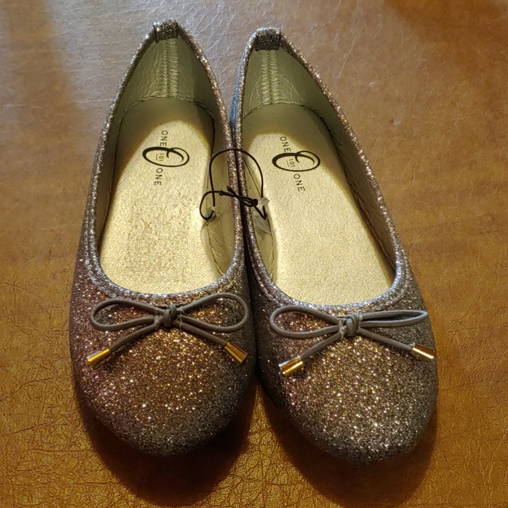 NEW sparkly silver blue flats